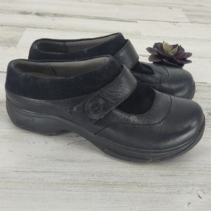 Dansko Black Leather Clogs Mules Slip On Slip Resistance Velcro Straps Comfort